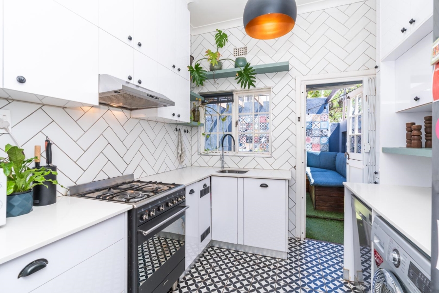 2 Bedroom Property for Sale in Oranjezicht Western Cape